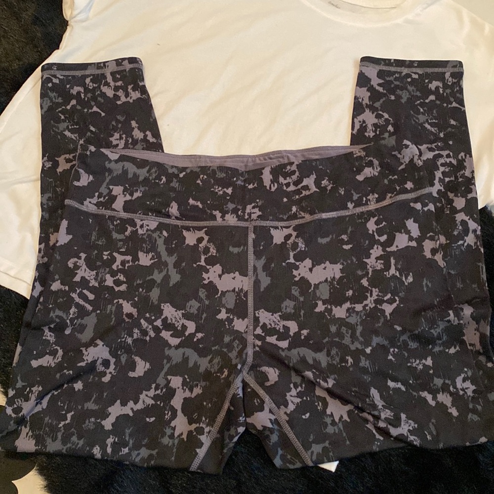 Lets out all the stops in Hue activewear!